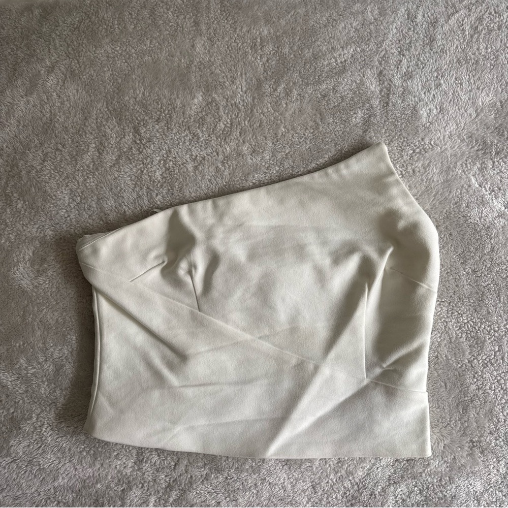 Superdown asymmetrical top